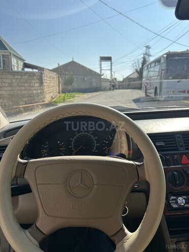 Mercedes C 230 1999, 260,000 km - 2.3 l - Bakı