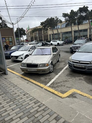 Mercedes C 230 1999, 260,000 km - 2.3 l - Bakı
