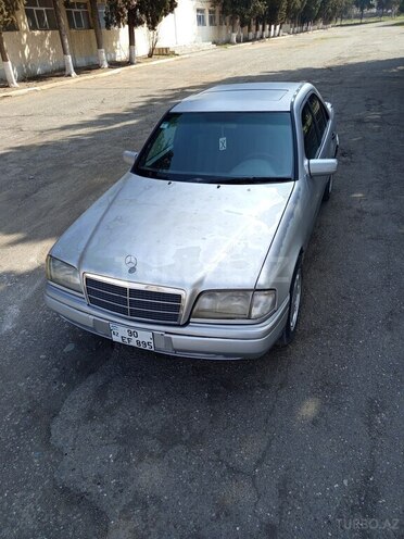 Mercedes C 200 1995, 370,000 km - 2.0 л - Qazax