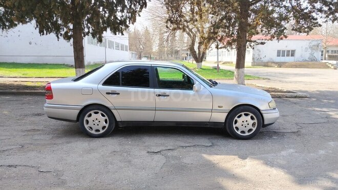 Mercedes C 200 1995, 370,000 km - 2.0 л - Qazax