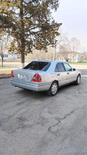Mercedes C 200 1995, 370,000 km - 2.0 л - Qazax