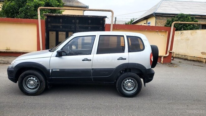 Chevrolet Niva 2012, 200,000 km - 1.7 л - Ağsu