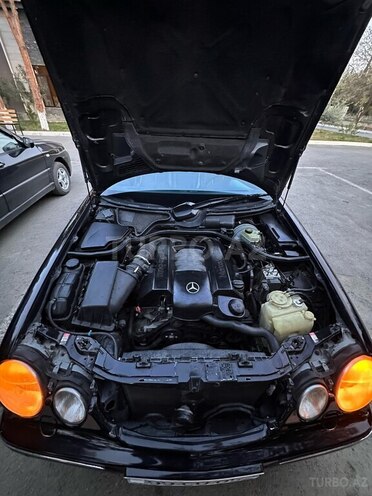 Mercedes E 280 2001, 373,760 km - 2.8 l - Ağdam