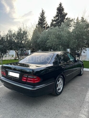 Mercedes E 280 2001, 373,760 km - 2.8 l - Ağdam