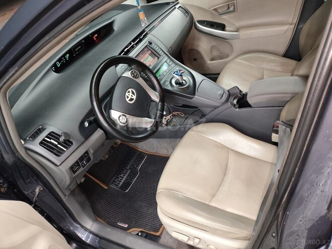 Toyota Prius 2010, 250,000 km - 1.8 л - Bakı