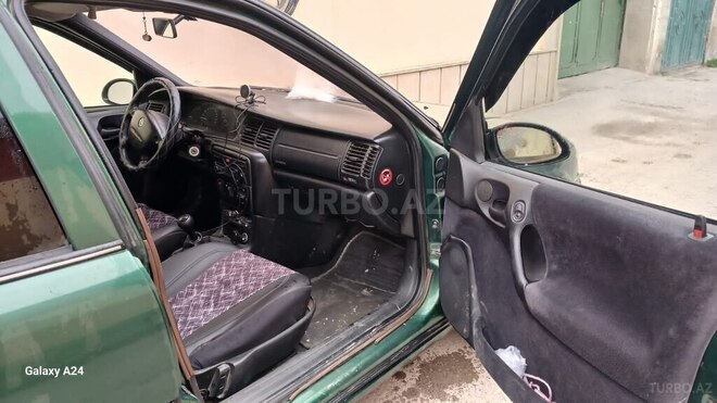 Opel Vectra 1997, 186,000 km - 1.6 l - Bakı