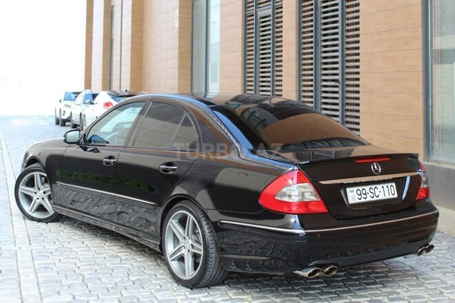 Mercedes E 280-9