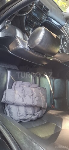 BMW 523 1998, 420,000 km - 2.5 l - Astara