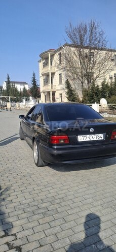 BMW 523 1998, 420,000 km - 2.5 l - Astara