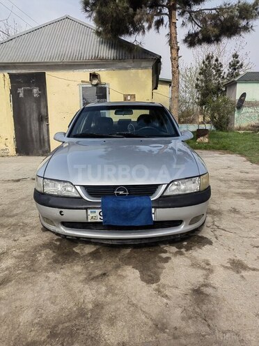 Opel Vectra 1998, 256,441 km - 2.0 l - Saatlı