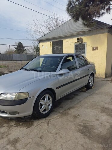 Opel Vectra 1998, 256,441 km - 2.0 l - Saatlı