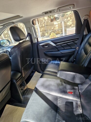 Mitsubishi Pajero Sport 2018, 99,000 km - 3.0 l - Bakı