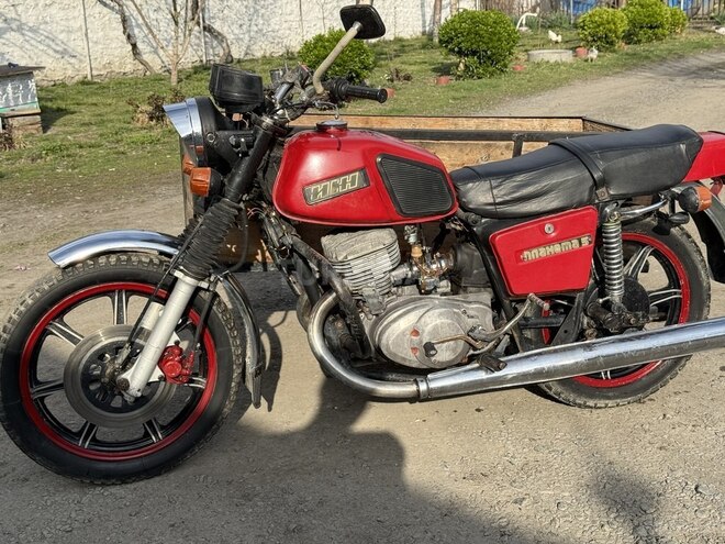 IJ Planeta 5 1992, 600,000 km - 0.4 l - Zaqatala
