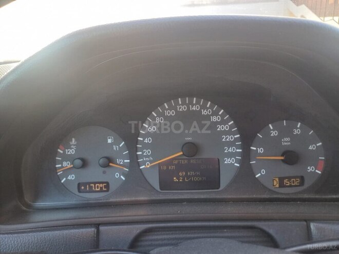 Mercedes E 270 2000, 456,000 km - 2.7 l - Bakı
