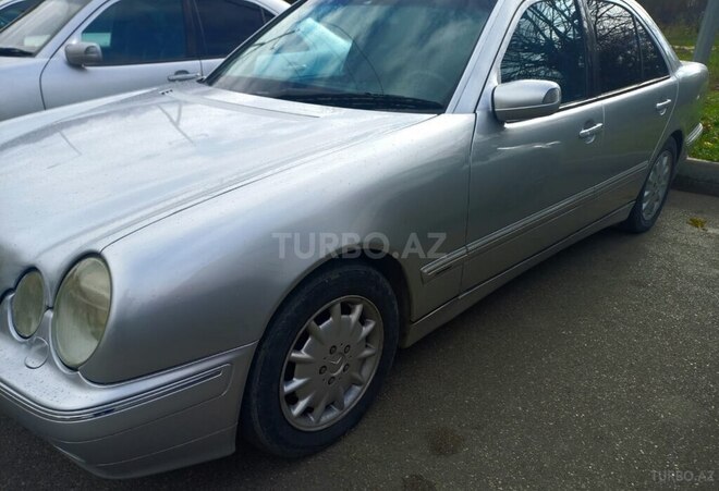 Mercedes E 270 2000, 456,000 km - 2.7 l - Bakı