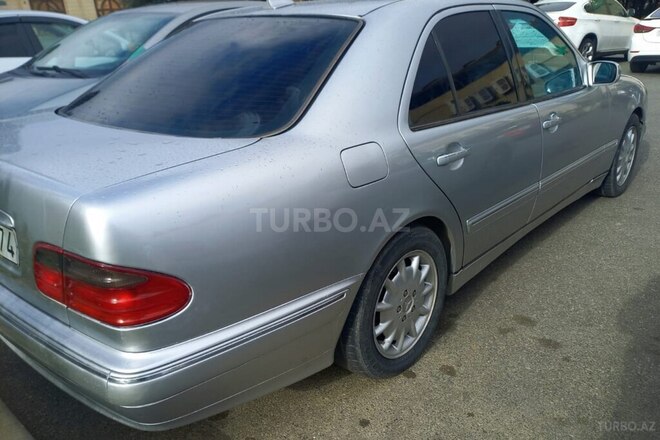 Mercedes E 270 2000, 456,000 km - 2.7 l - Bakı