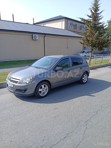 Opel Astra 2005, 215,000 km - 1.4 l - Zaqatala
