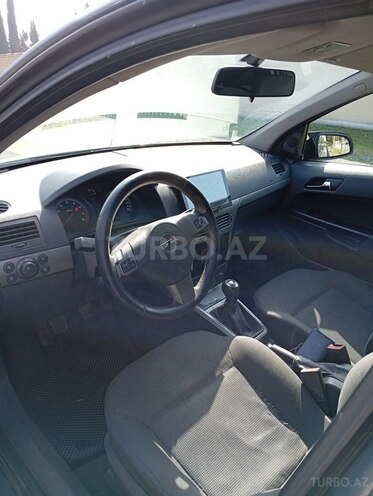 Opel Astra 2005, 215,000 km - 1.4 l - Zaqatala