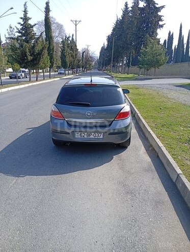 Opel Astra 2005, 215,000 km - 1.4 l - Zaqatala