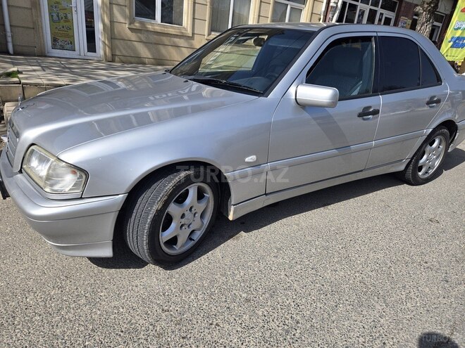 Mercedes C 200 1999, 530,000 km - 2.0 л - Quba