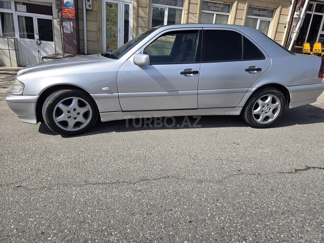 Mercedes C 200 1999, 530,000 km - 2.0 л - Quba