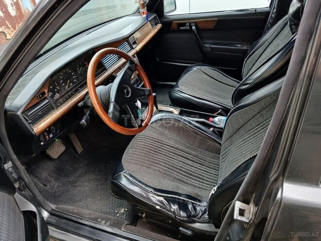 Mercedes 190 1990, 360,000 km - 2.0 l - Beyləqan