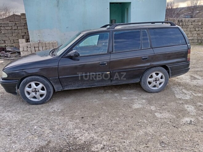 Opel Astra 1995, 236,000 km - 1.6 l - Bakı