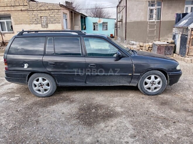 Opel Astra 1995, 236,000 km - 1.6 l - Bakı