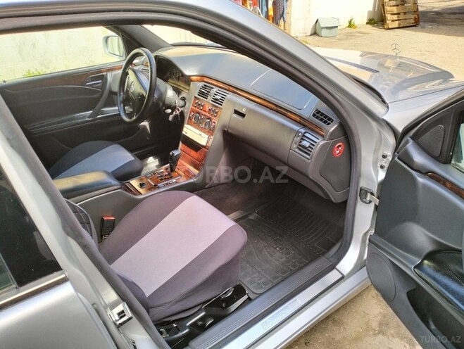 Mercedes E 240 2000, 168,000 km - 2.4 l - Bakı