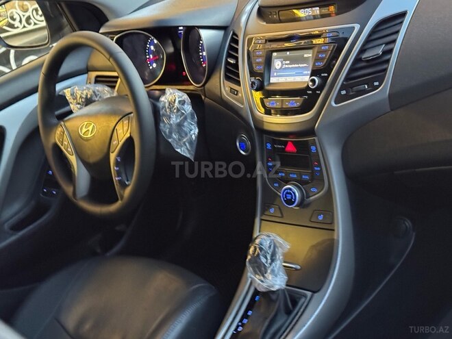 Hyundai Elantra 2015, 119,000 km - 1.8 л - Bakı