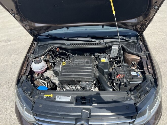 Volkswagen Polo 2019, 102,000 km - 1.6 l - Bakı