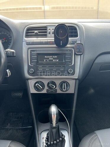 Volkswagen Polo 2019, 102,000 km - 1.6 l - Bakı