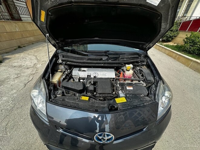 Toyota Prius 2014, 176,610 km - 1.8 l - Bakı