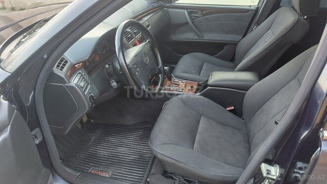 Mercedes E 240 2000, 274,500 km - 2.6 l - Gəncə