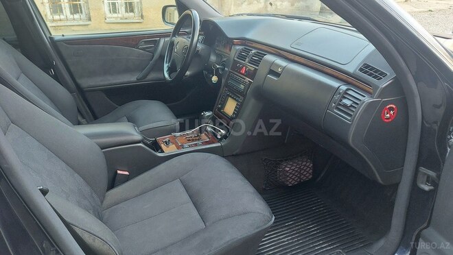 Mercedes E 240 2000, 274,500 km - 2.6 l - Gəncə
