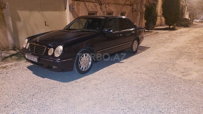 Mercedes E 240 2000, 274,500 km - 2.6 l - Gəncə