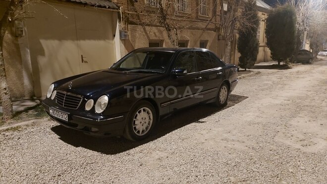 Mercedes E 240 2000, 274,500 km - 2.6 l - Gəncə