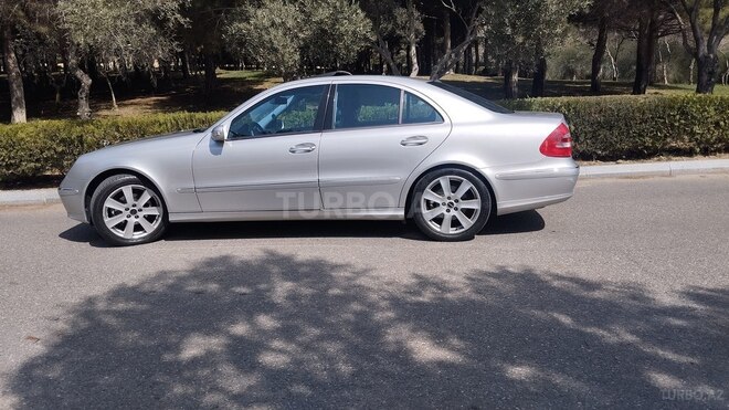 Mercedes E 320 2004, 266,000 km - 3.2 l - Bakı