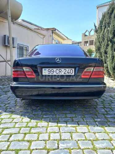 Mercedes E 240 2000, 350,000 km - 2.4 l - Bakı