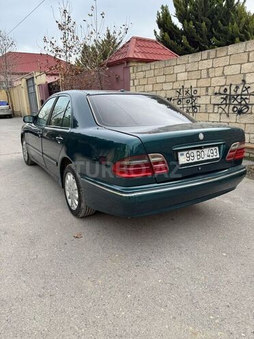 Mercedes E 220 d 2001, 150,000 km - 2.2 l - Beyləqan