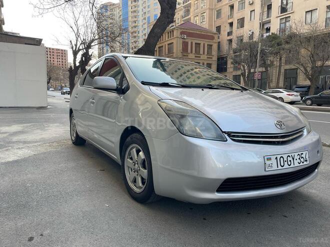 Toyota Prius-5