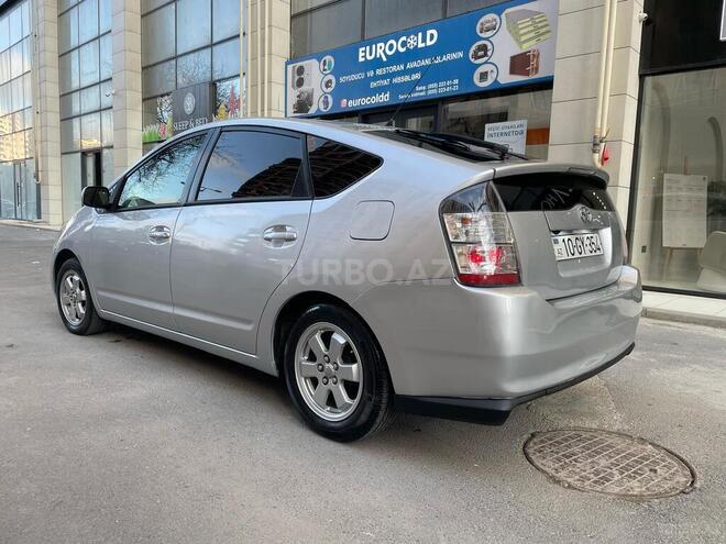 Toyota Prius-8