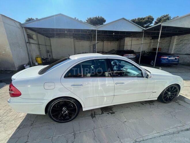 Mercedes E 240 2005, 268,892 km - 2.6 l - Bakı