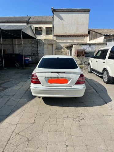 Mercedes E 240 2005, 268,892 km - 2.6 l - Bakı