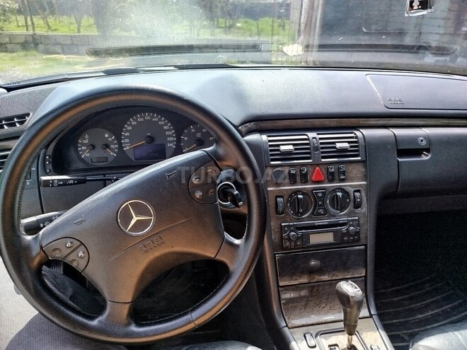 Mercedes E 220 d 1999, 411,000 km - 2.2 l - Astara