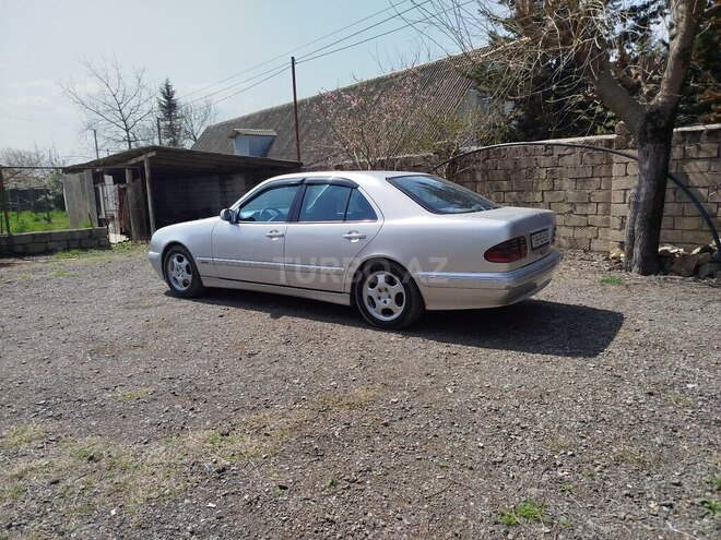 Mercedes E 220 d 1999, 411,000 km - 2.2 l - Astara