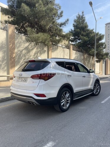 Hyundai Santa Fe-5