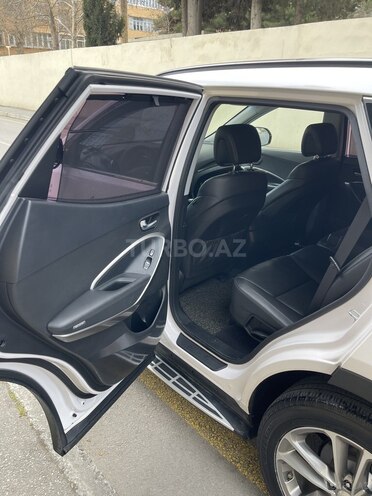Hyundai Santa Fe-18