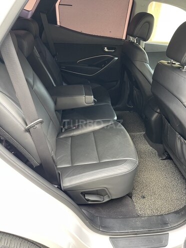 Hyundai Santa Fe-16