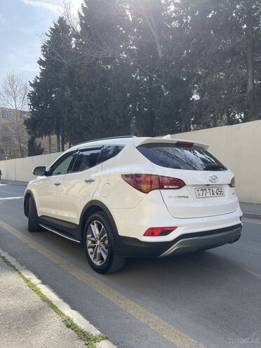 Hyundai Santa Fe-4